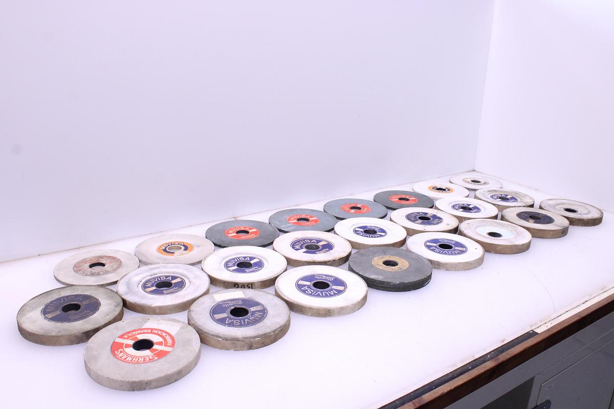 Usado Lote Muelas Rectificado 180mm - 24 Unidades