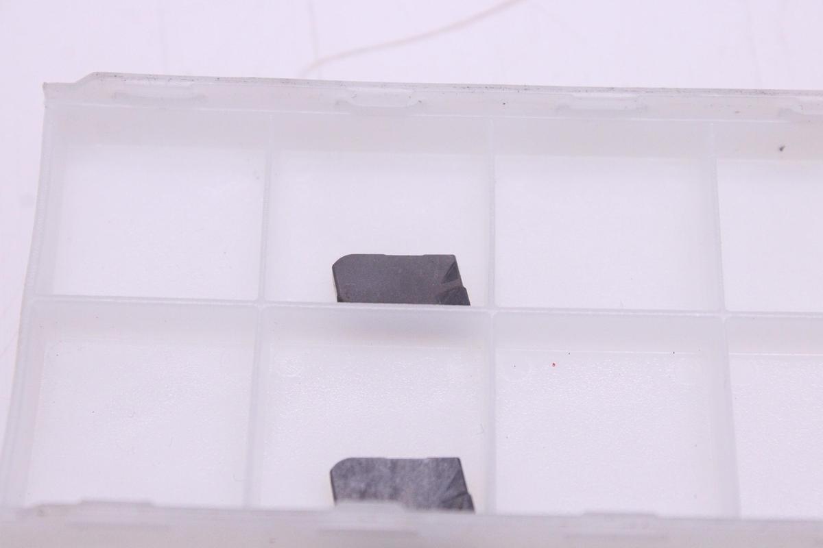 Usado Placa Tronzado Ceratizit XLCFN 3203-SX3 y plaquitas de Widia