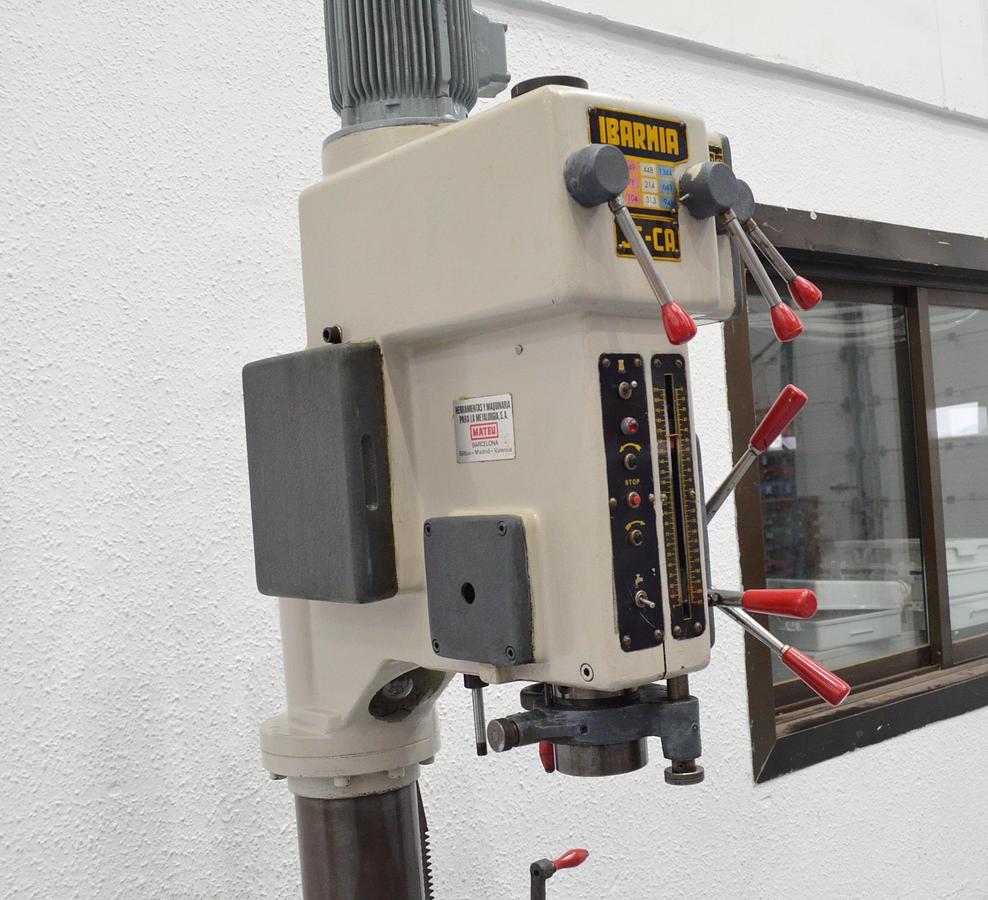 Usado Taladro columna Ibarmia 35-CA blanco