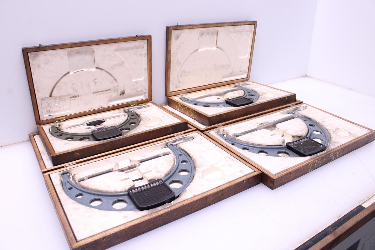 Usado Kit Micrómetros Exterior Mitutoyo 200 - 300 mm 0,01mm