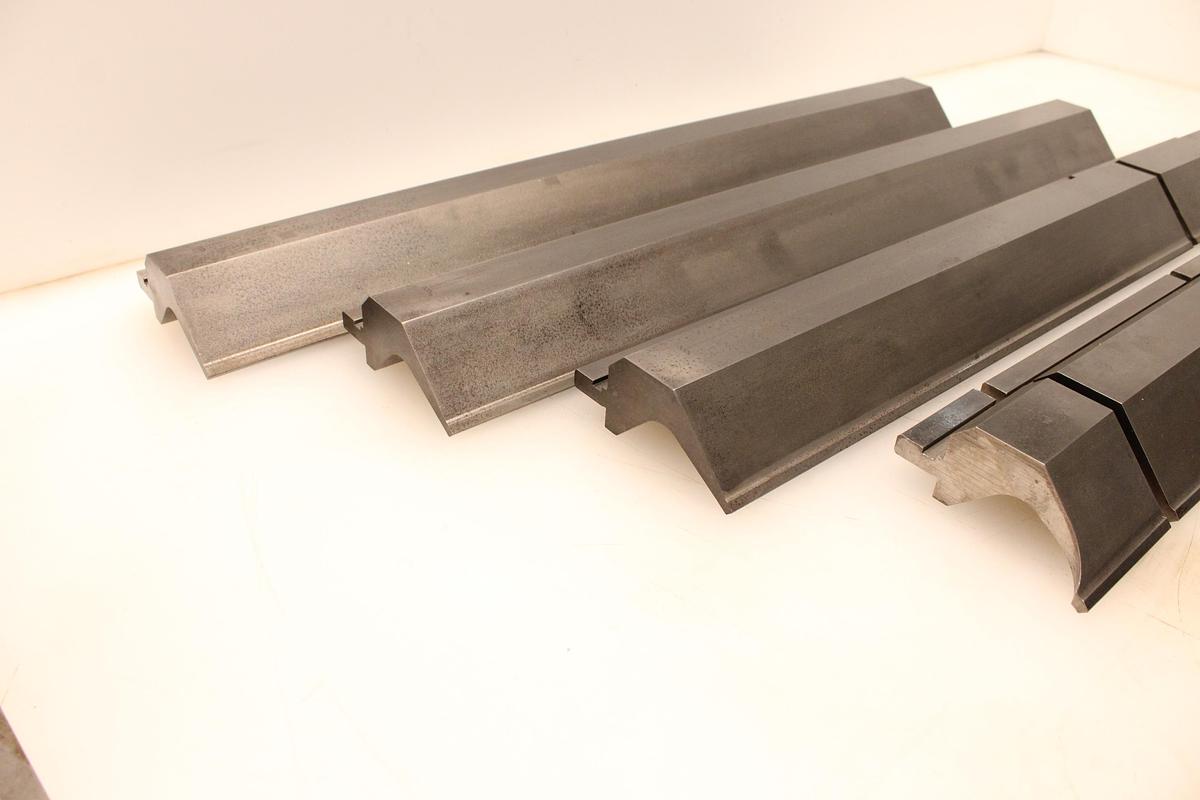 Usado Juego Punzones EUROSTAMP 1173 88º - 13 Tramos