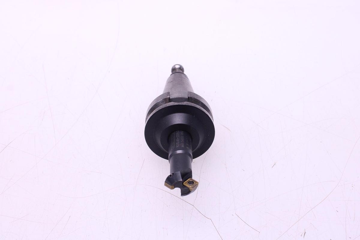 Usado Fresa 25mm y Fresa SECO 215.49-2016.3-09 + Widias SPGX0903 / SCGX070308