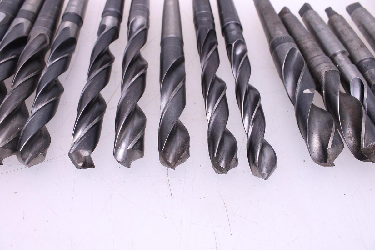 Usado Juego Brocas Metal 15 a 22,50 mm Mango Cónico Morse MT2 - 26 Unidades