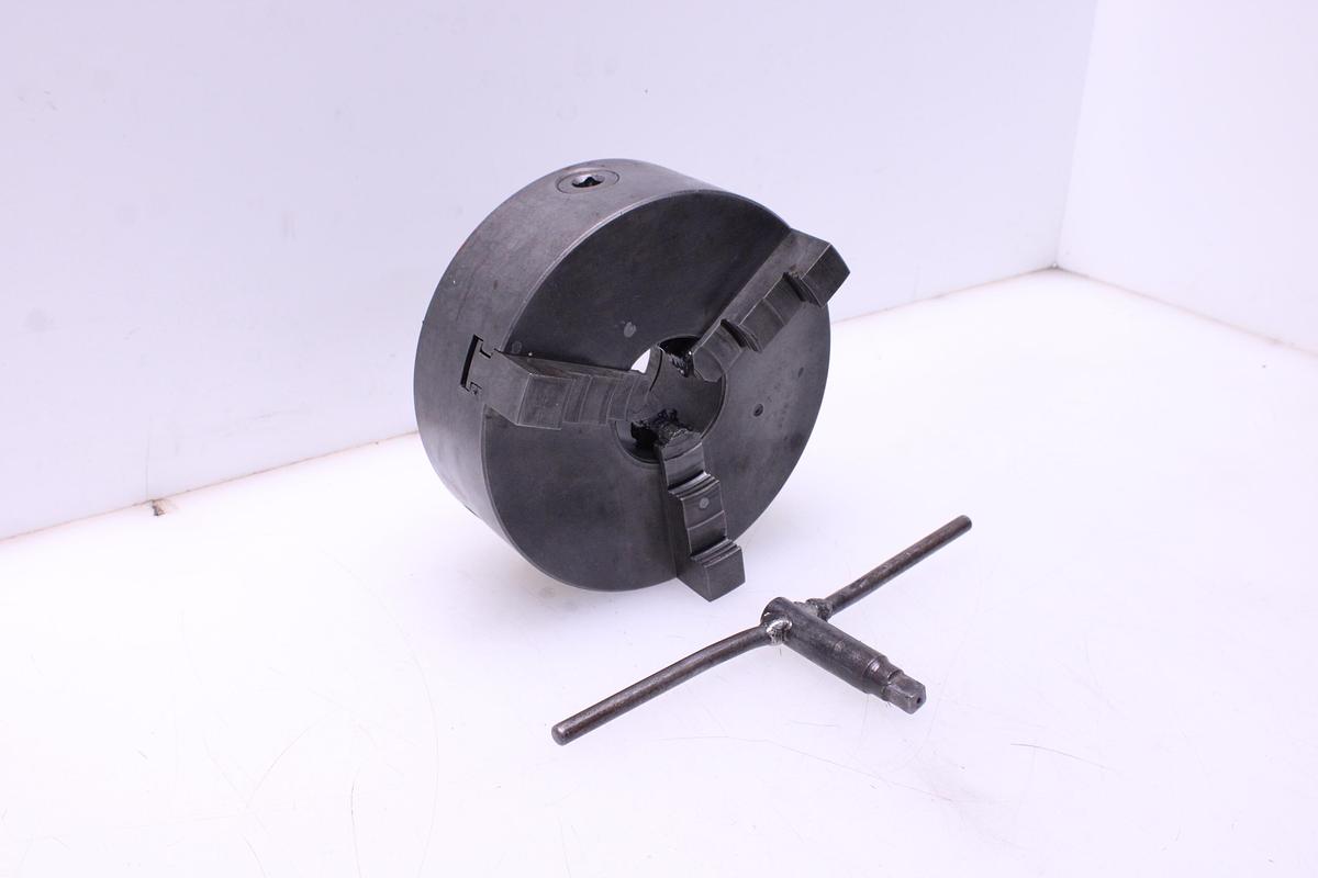 Usado Plato para Torno 3 Garras 250 mm