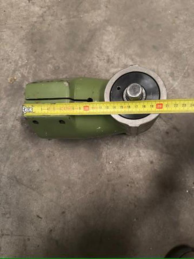 Usado Cabezal angular fresadora 90 grados ISO40 - ISO 30