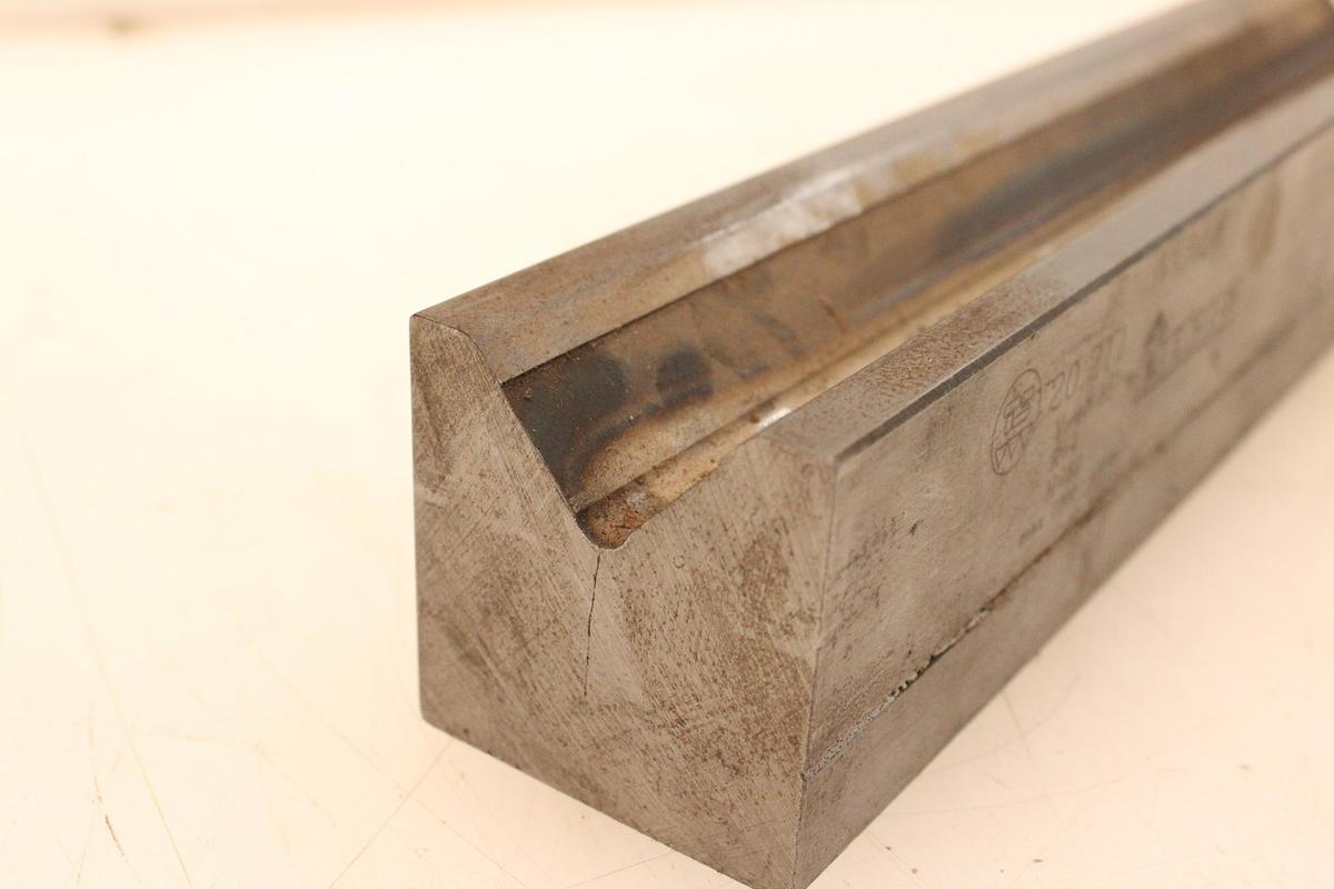 Usado Matriz Promecam MECOS 20.211 V40 85º 415mm