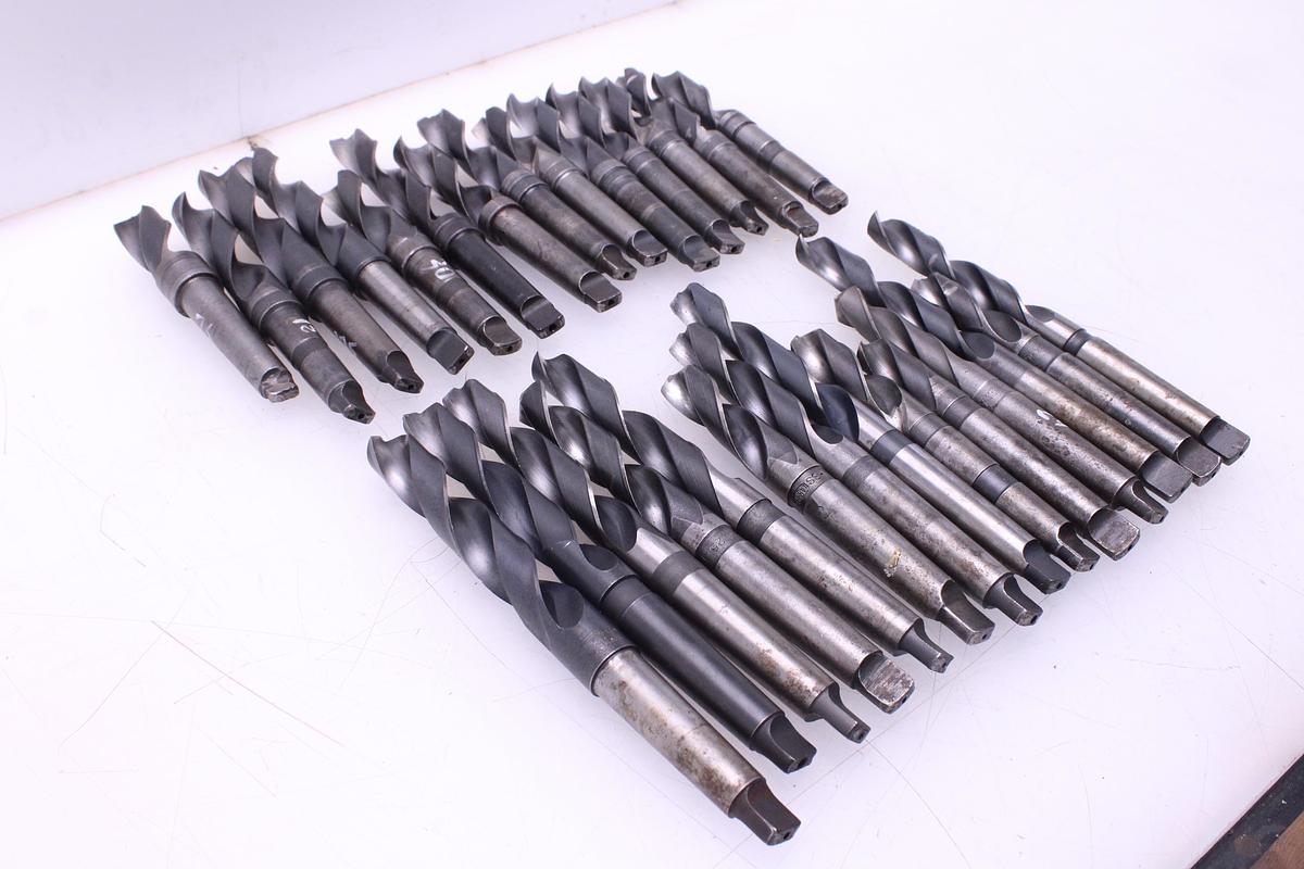 Usado Juego Brocas Metal 23,50 a 32mm Mango Cónico Morse MT3 - 28 Unidades