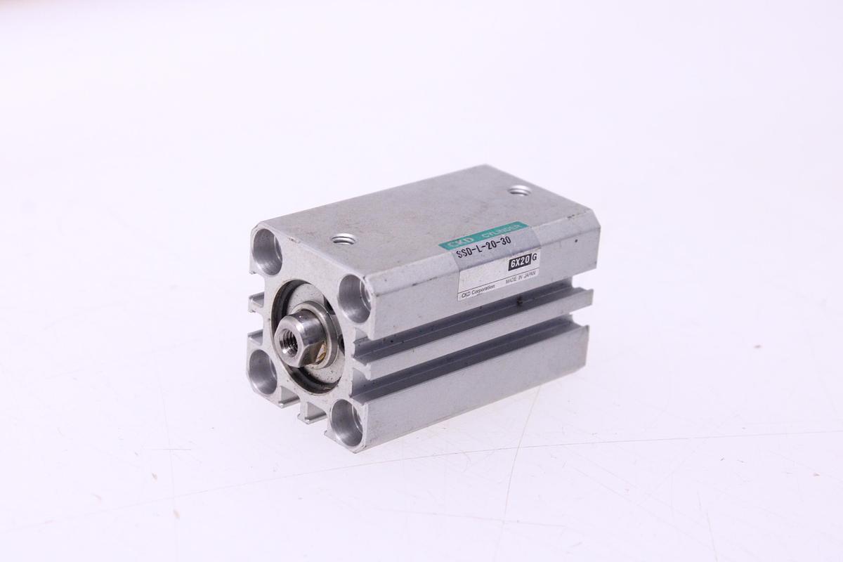 Usado Cilindro Neumatico CKD SSD-L-20-30
