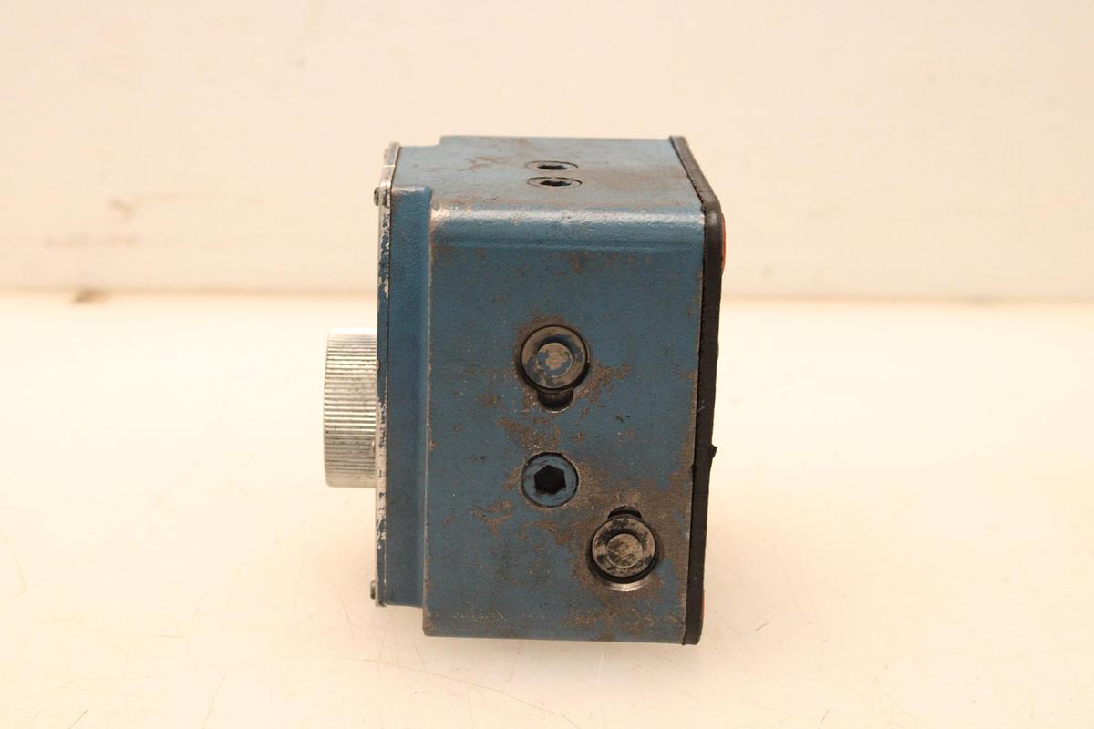 Usado Valvula Control de Flujo VICKERS FCG 03-28-22UG