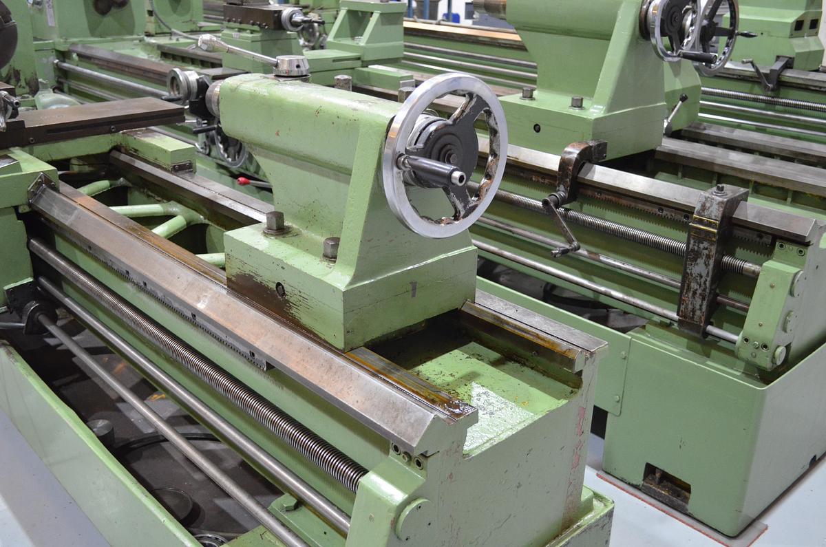 Usado Torno Geminis GE 650 2.000mm e.p