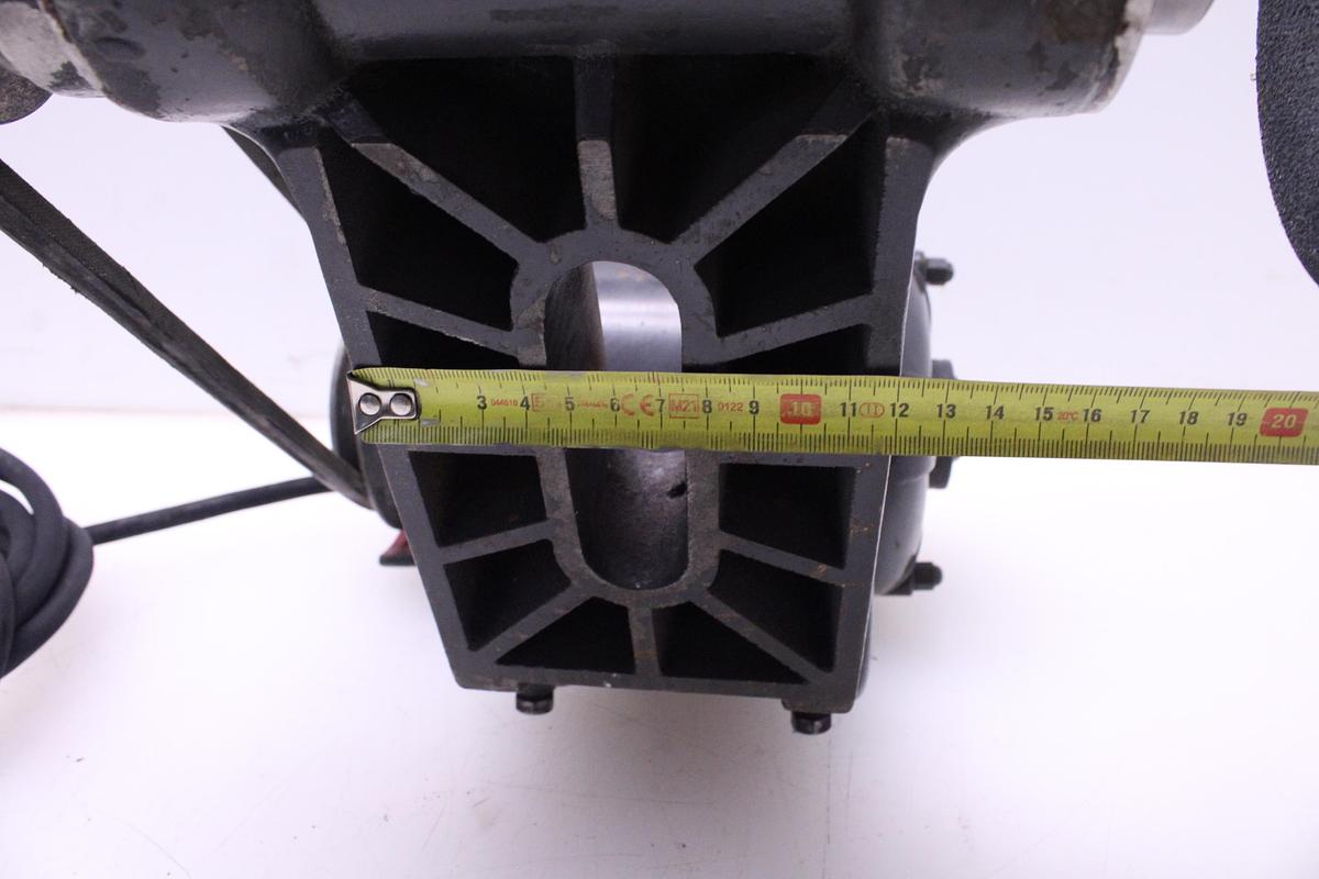 Usado Rectificadora Muela sobre Torno FORMIS