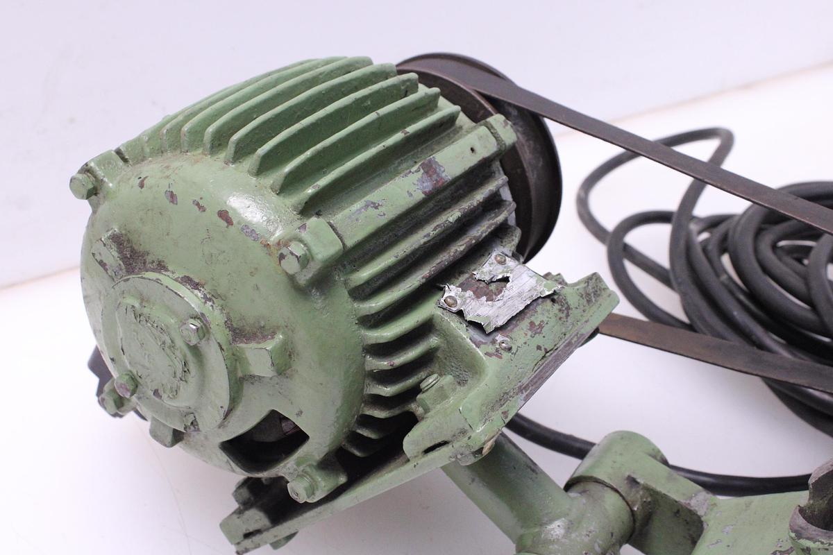 Usado Rectificadora Muela sobre Torno