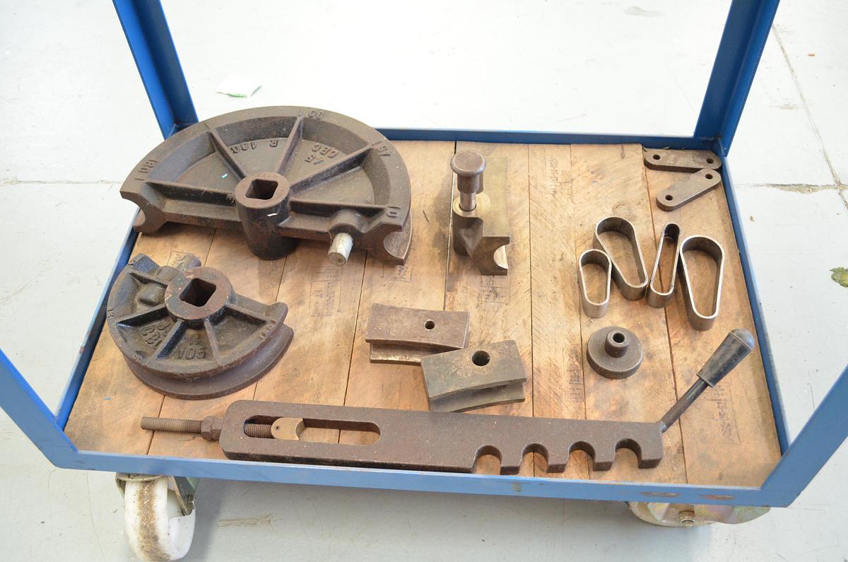 Usado Curvadora tubos CBC UNI 60 D