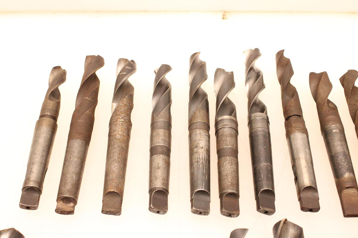 Usado 23 Brocas Mango Cónico MT3 - 21,5 hasta 46 mm
