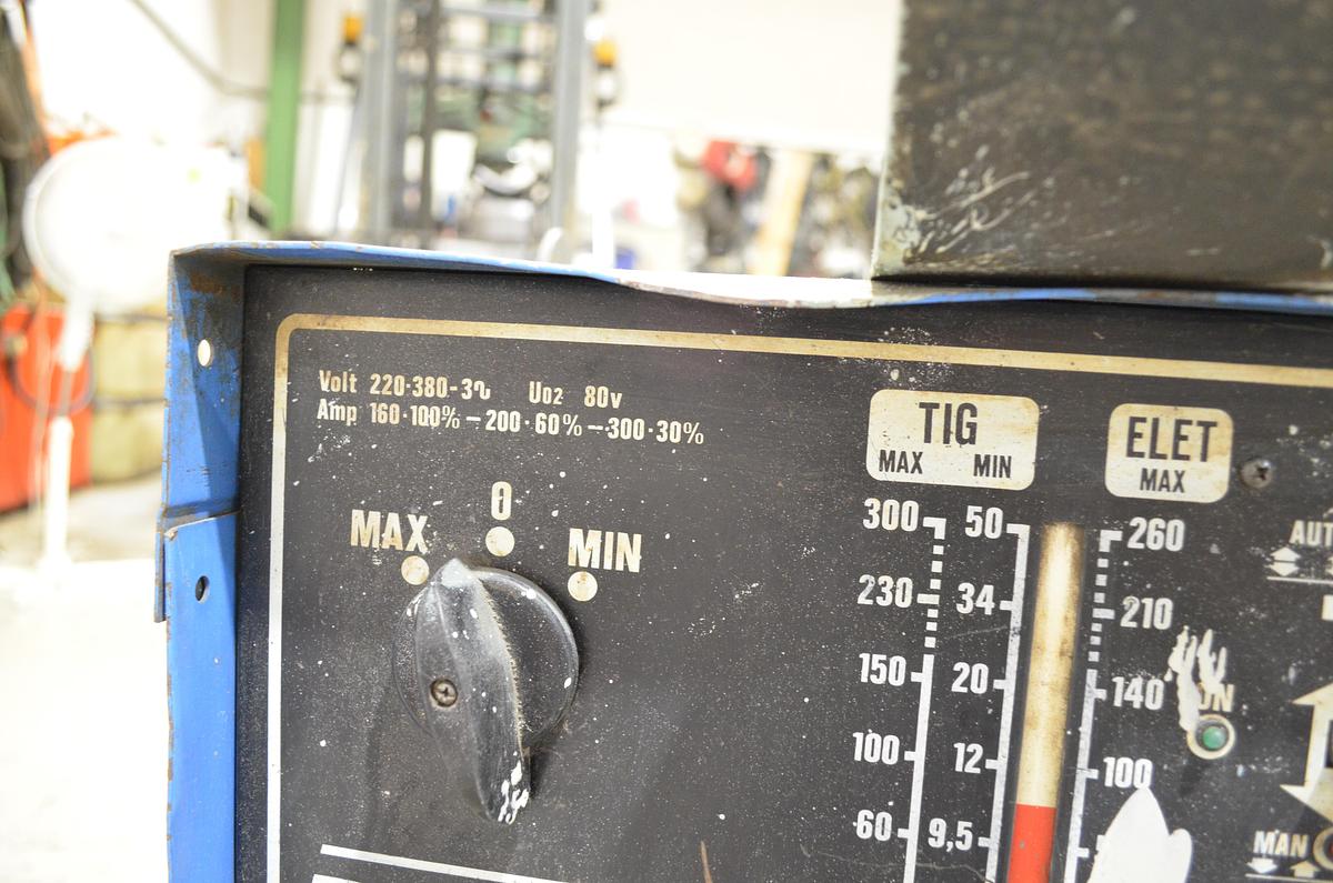 Usado Maquina soldar tig-electrodos CEM DC 31T