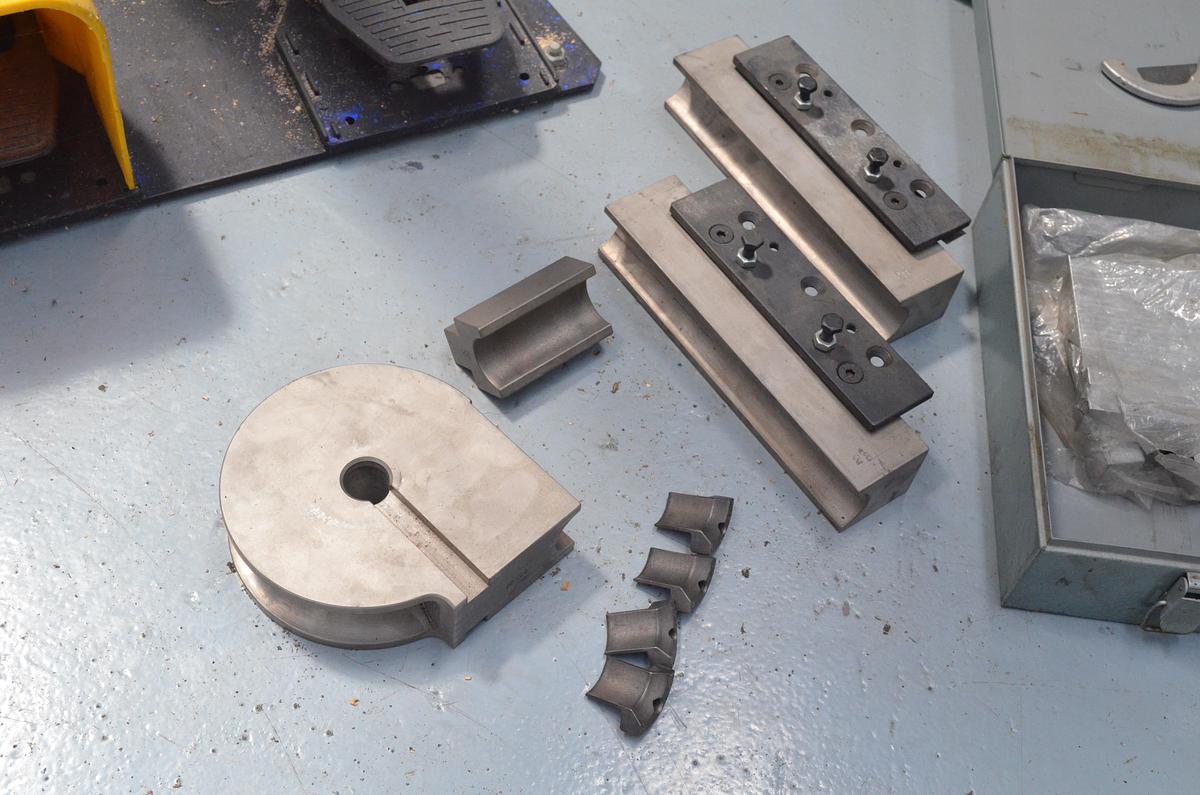 Usado Curvadora de tubos cnc StarBend STAR 250 CN3-PC-S