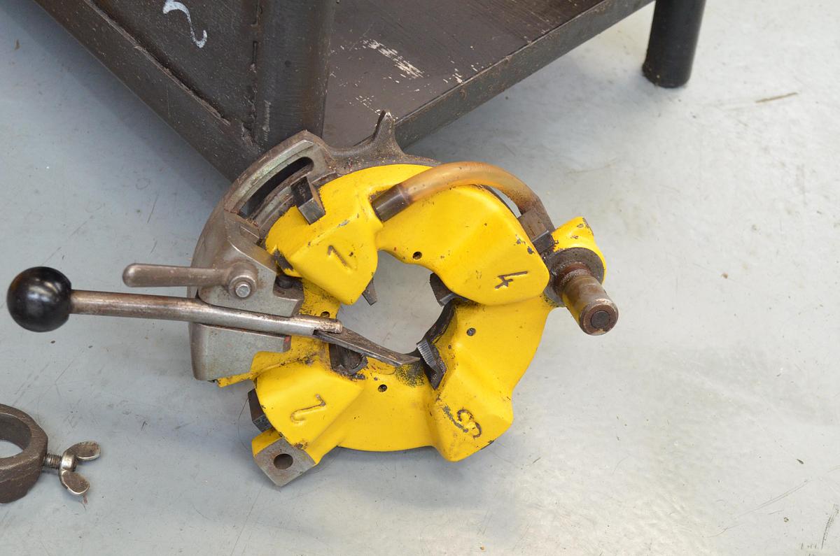 Usado Roscadora electrica REMS Magnum 4010