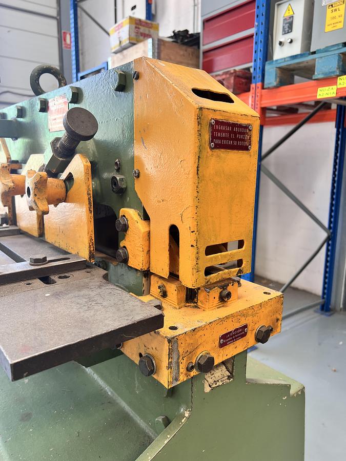 Usado Punzonadora Geka Minicrop 45 usada