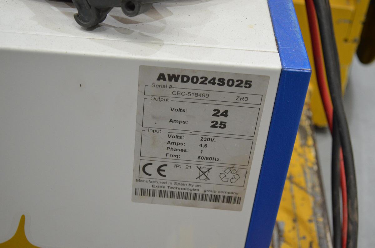 Usado Apilador eléctrico YALE MS 10-3220 - 1000kg