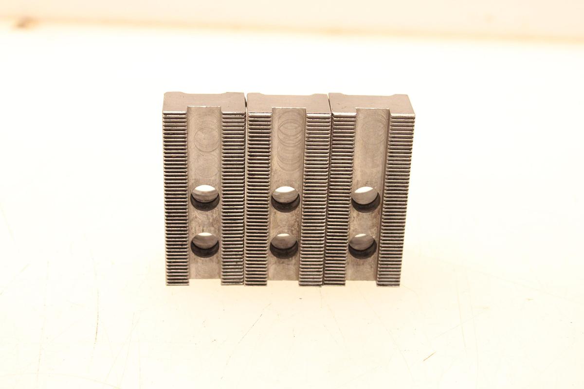 Usado Lote de Juegos de 3 Garras Para Torno