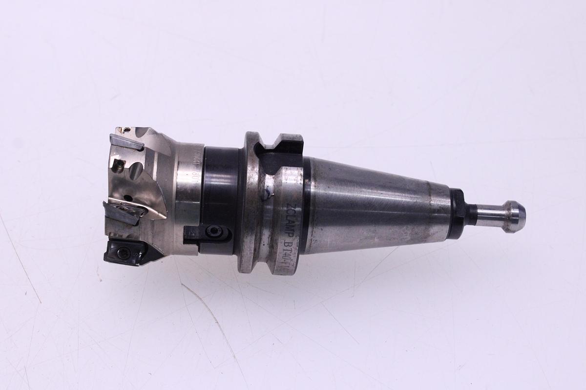 Usado Fresas Con Cono ISO 40 + Plaquitas de Widia AXET / AXMT170508