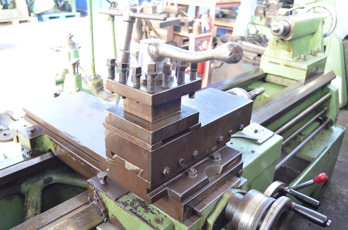 Usado Torno Geminis GE 650 2.000mm e.p