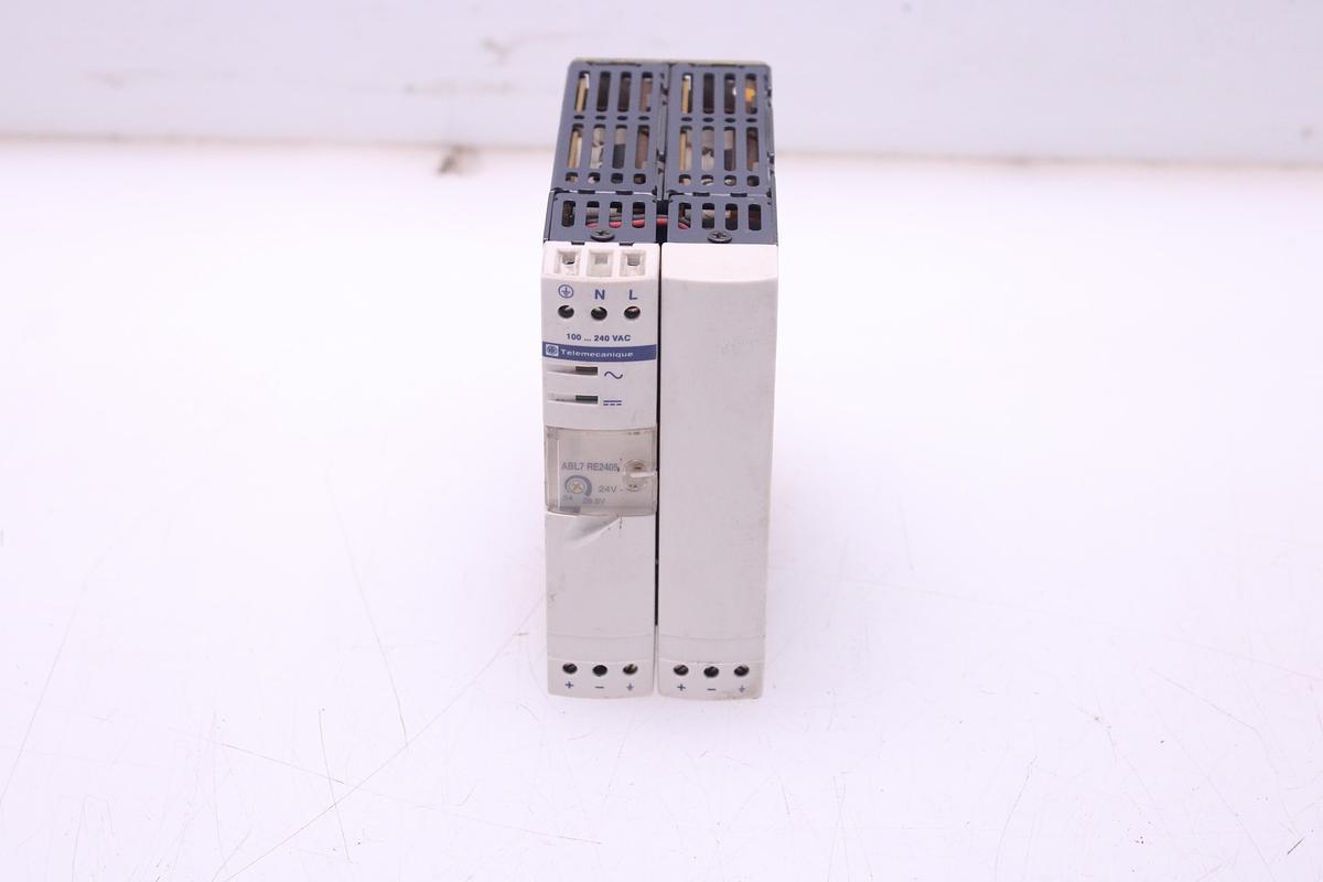 Usado  Fuente de Alimentación conmutada regulada Telemecanique ABL7 RE2405