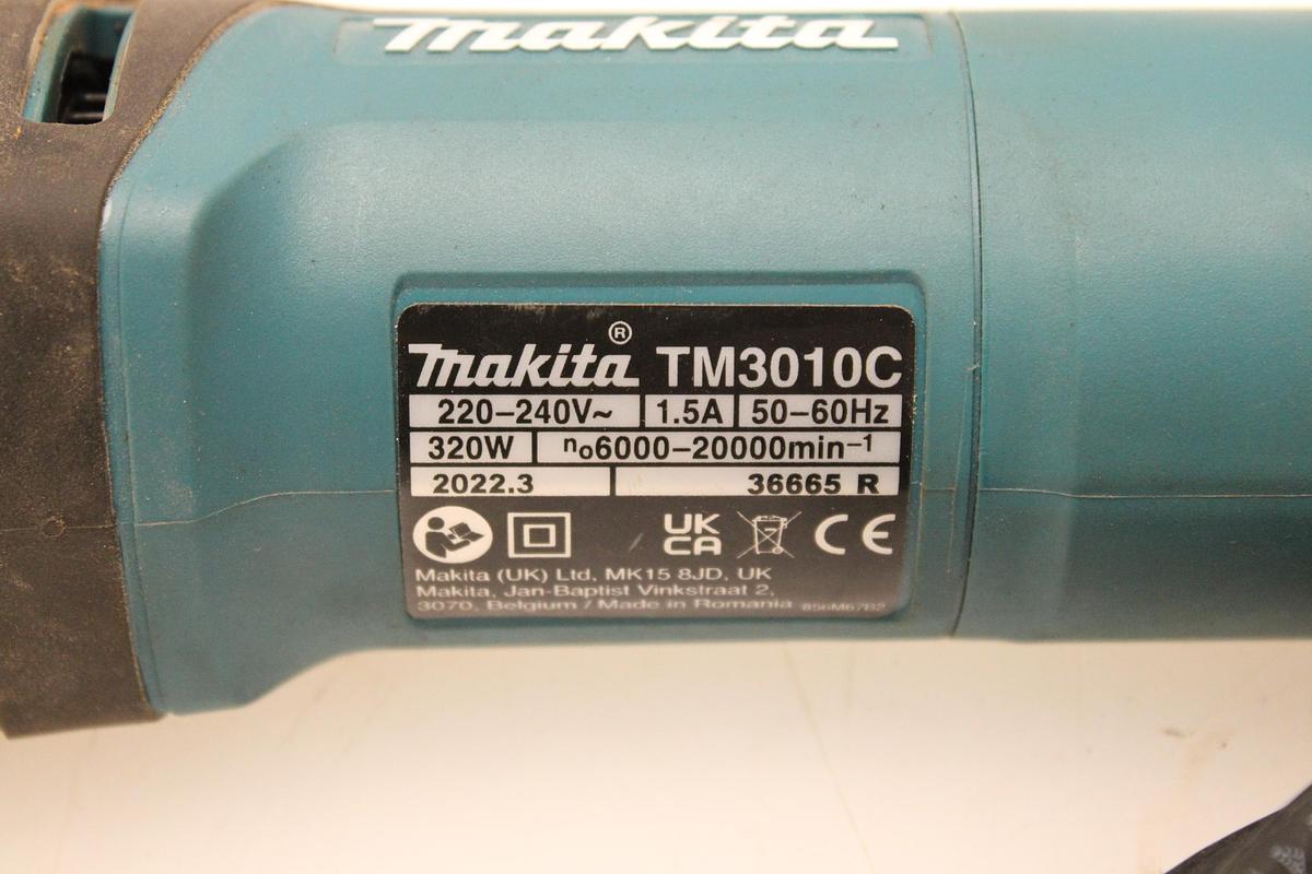 Usado Multiherramienta MAKITA TM3010C