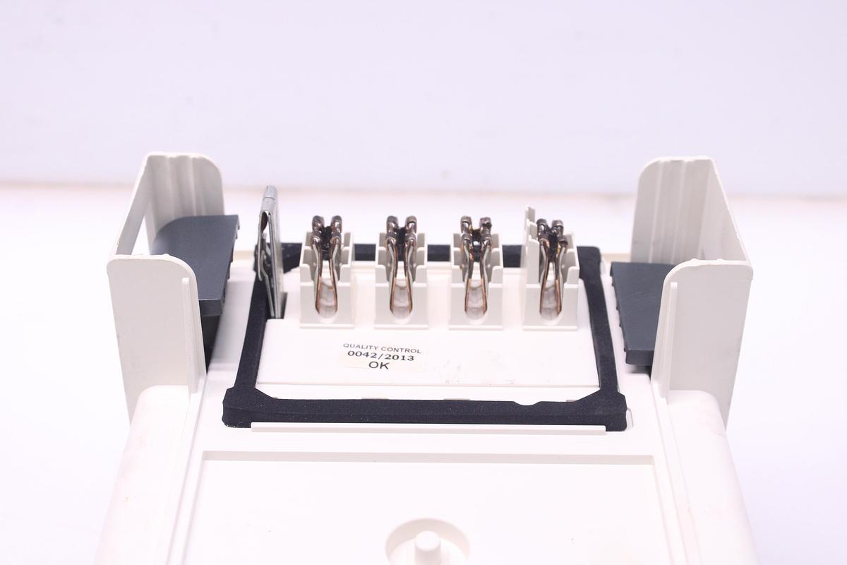 Usado Cofre derivación 100A 12 Mod. Schneider Electric KSB100SM412