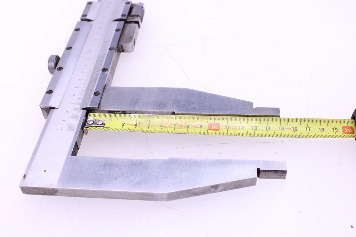 Usado Calibre Pie de Rey KENNON 1000mm