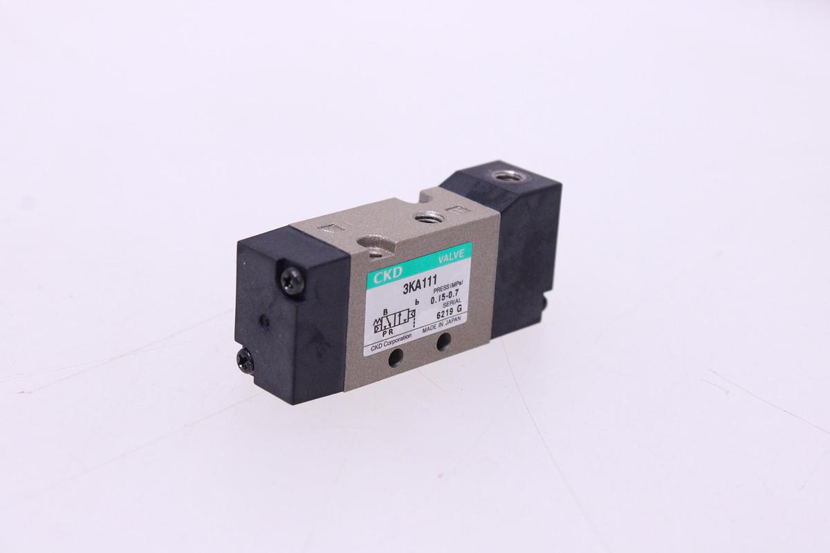 Usado Válvula CKD 3KA111-M5