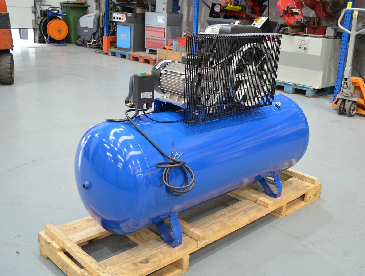 Compresor pistón Fisalis 5.5Hp 270Ltrs