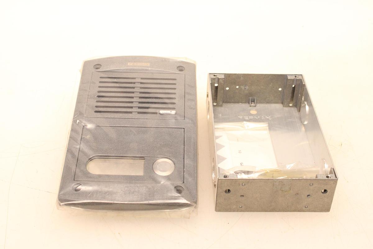 Usado Portero FERMAX Bruto 2M AP 101