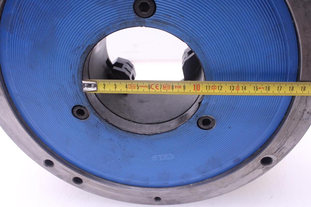 Usado Plato de Torno TOS 3 garras 315mm