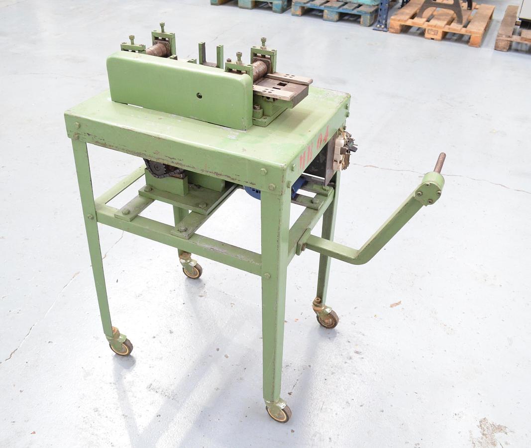 Usado Perfiladora motorizada usada