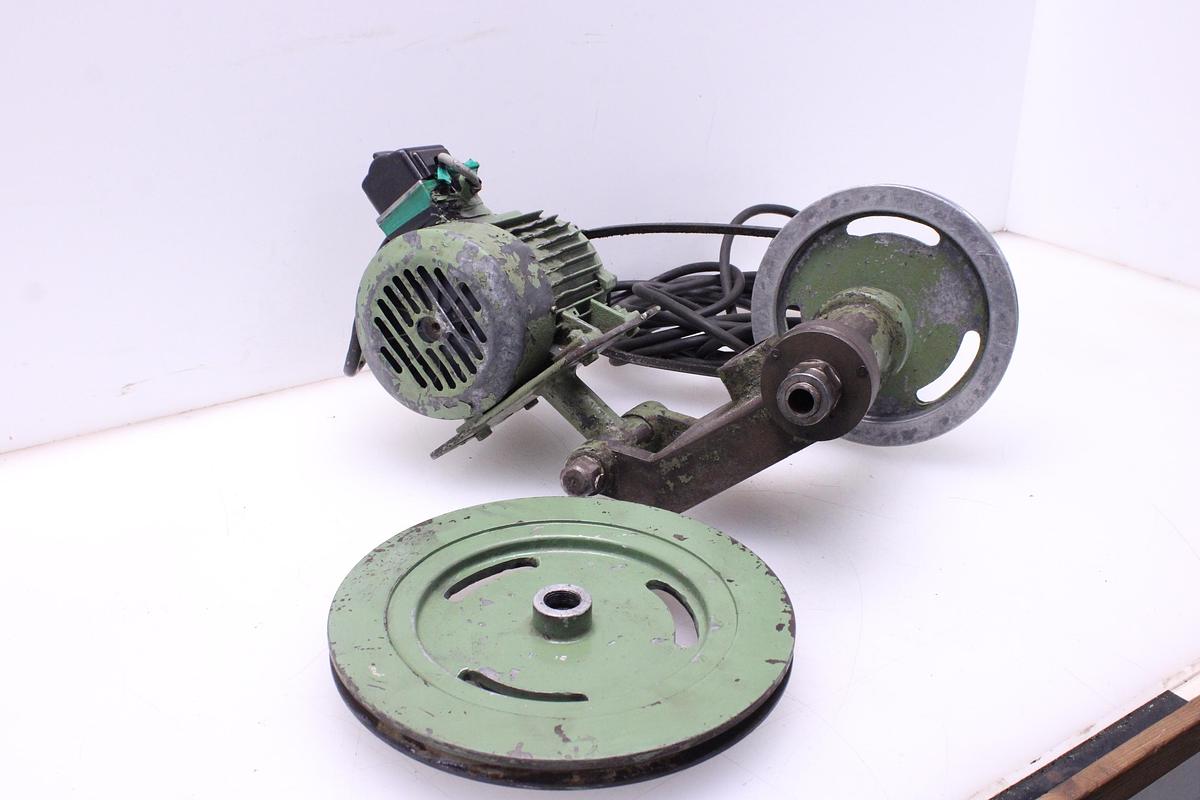 Usado Rectificadora Muela sobre Torno