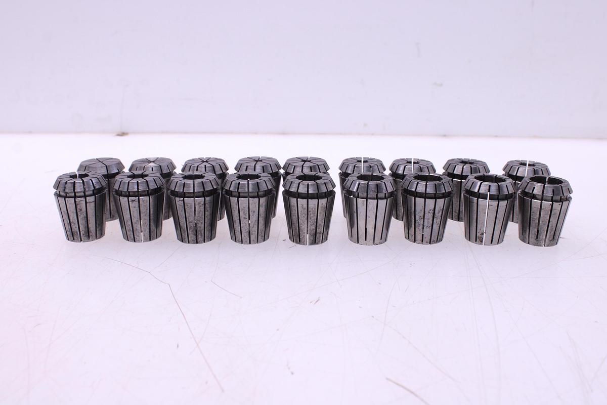 Usado Juego Pinzas Resorte ER32 "18 pcs" + Cono ISO 40 ASTRA