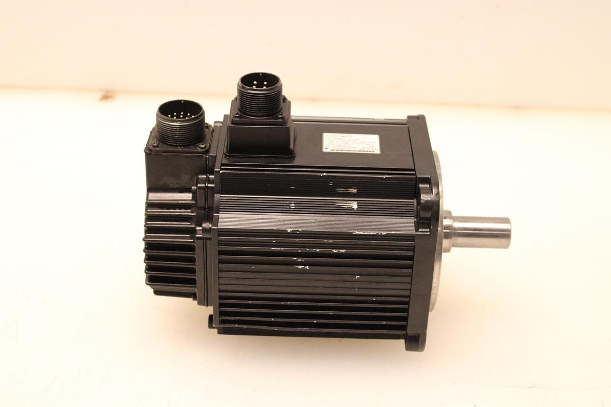Usado Servomotor YASKAWA SGMG-13A2AB