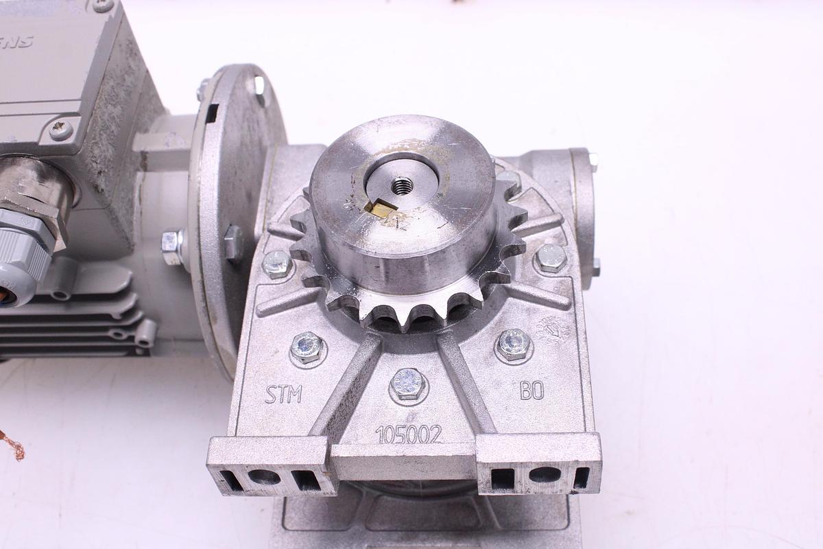Usado Motorreductor Siemens 1LA7063-4AB11