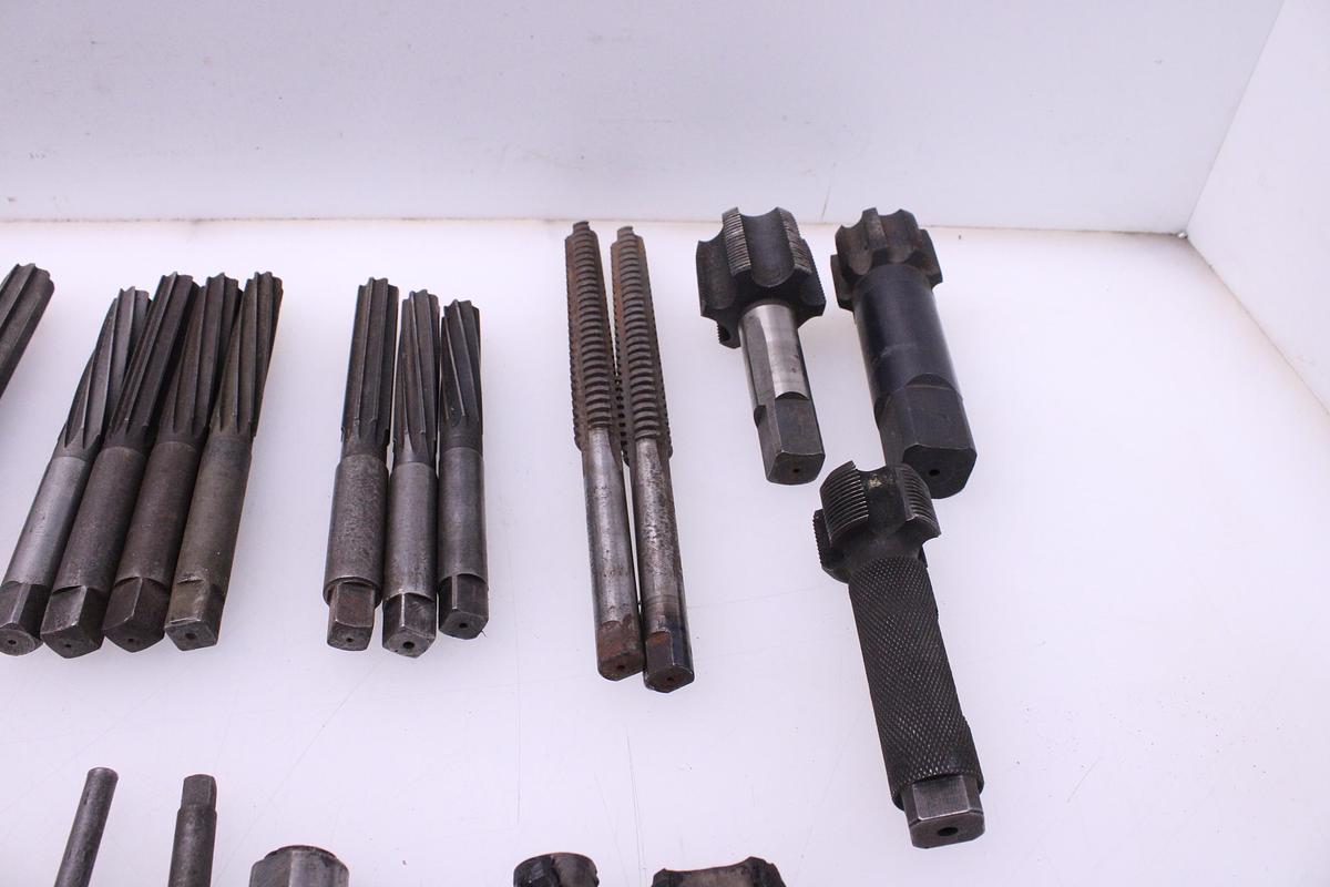 Usado Juego Escariadores y Machos de roscar con vástago cuadrado