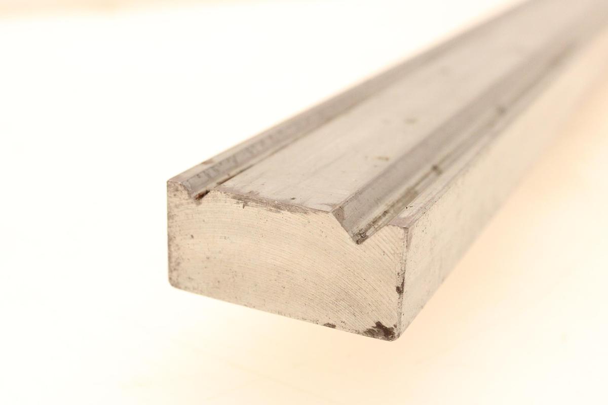 Usado Matriz Plana 90º 835mm