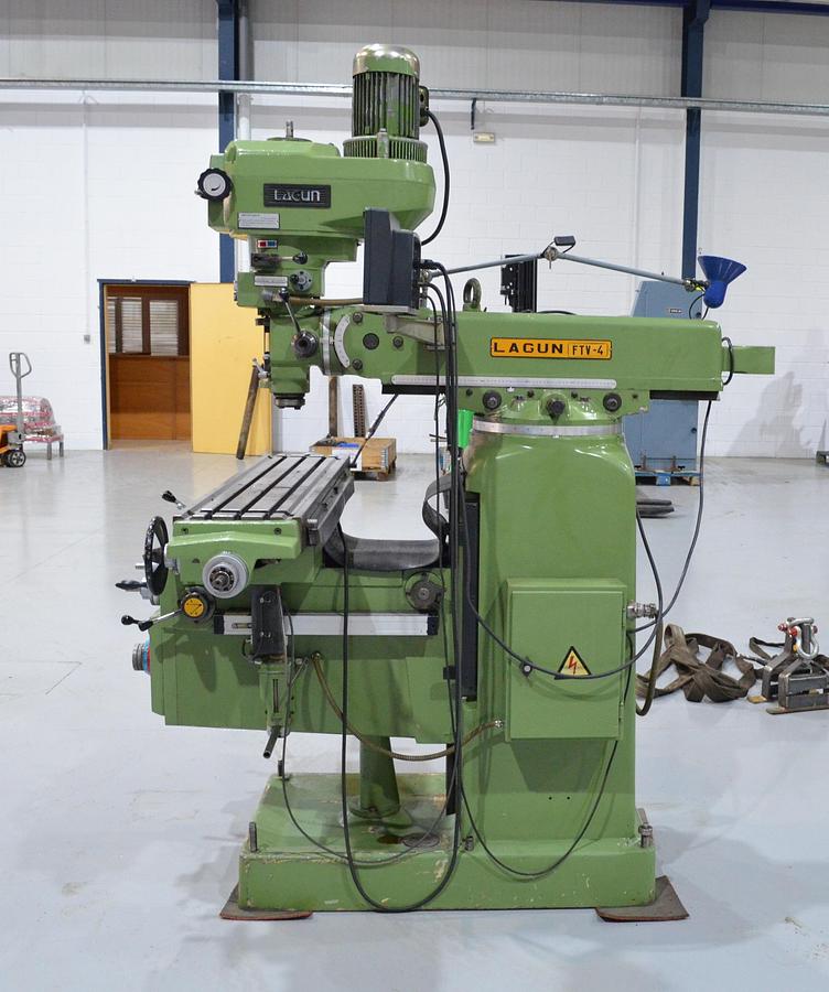 Usado Fresadora torreta Lagun FTV-4 visualizador Fagor X Y Z