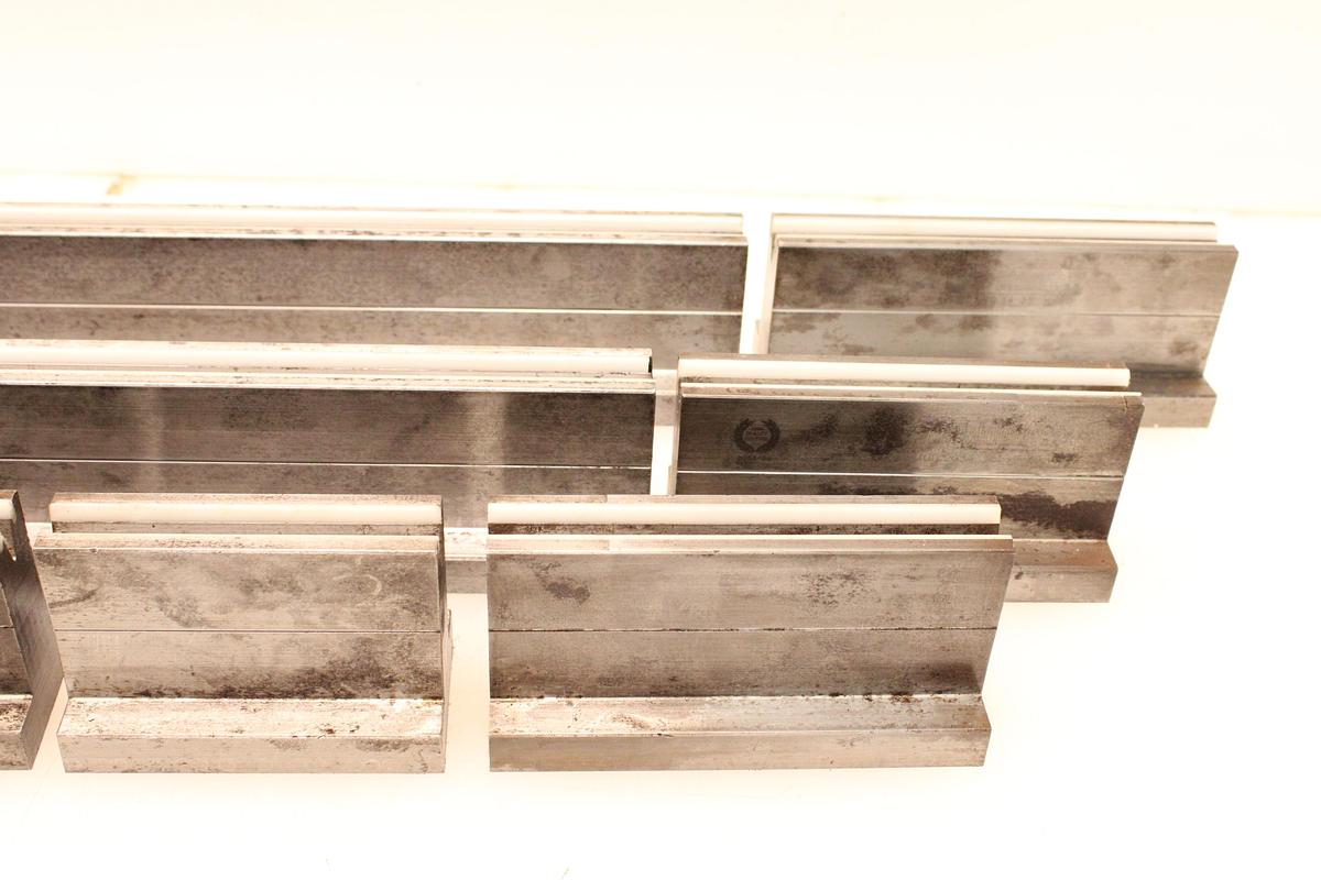 Usado Juego Matrices en "T" Metalmaq 20.34 35º V12 - 8 Tramos