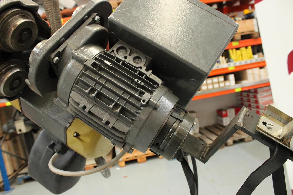 Usado Polipasto de Carro Motorizado GIS AG EM25