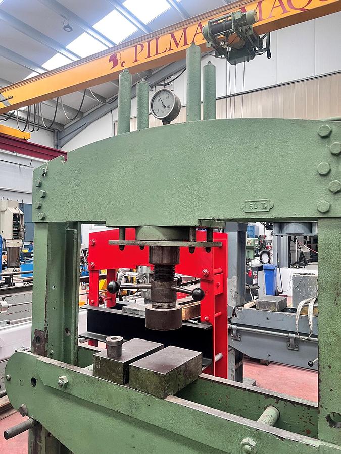 Usado Prensa hidraulica manual CAMP 60tn