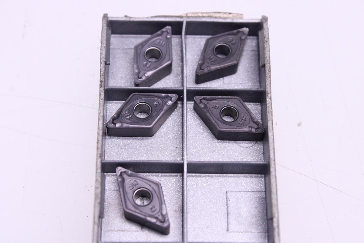 Usado Portaherramientas para plaquitas + Widias DNMG1104