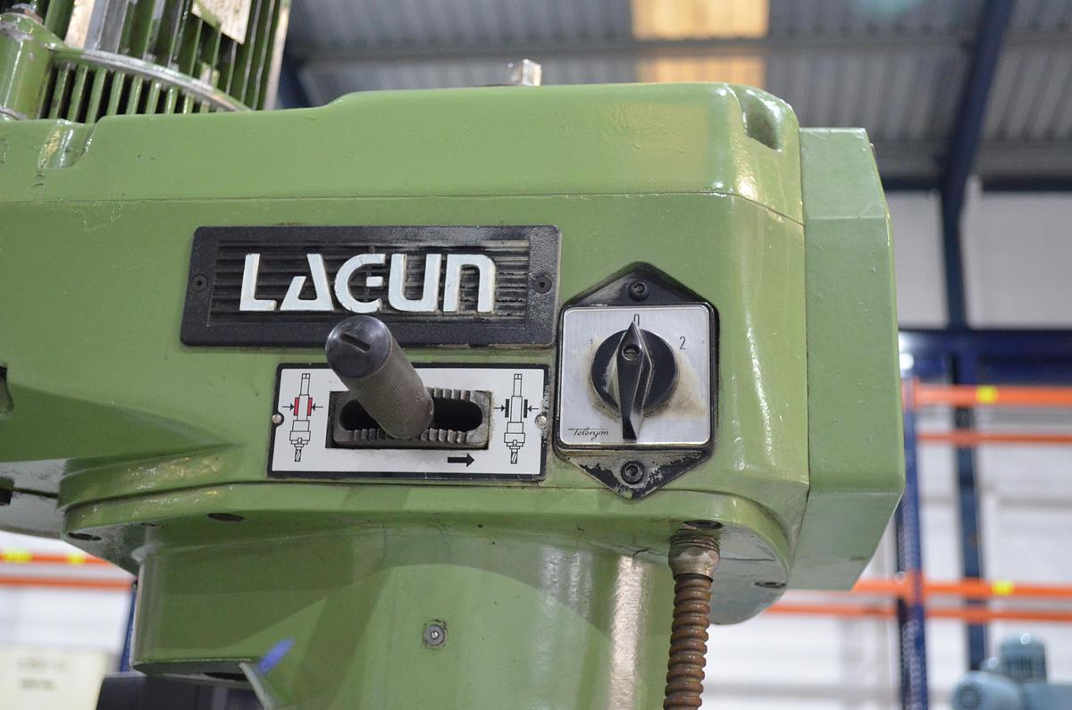 Usado Fresadora torreta Lagun FTV-4 visualizador Fagor X Y Z