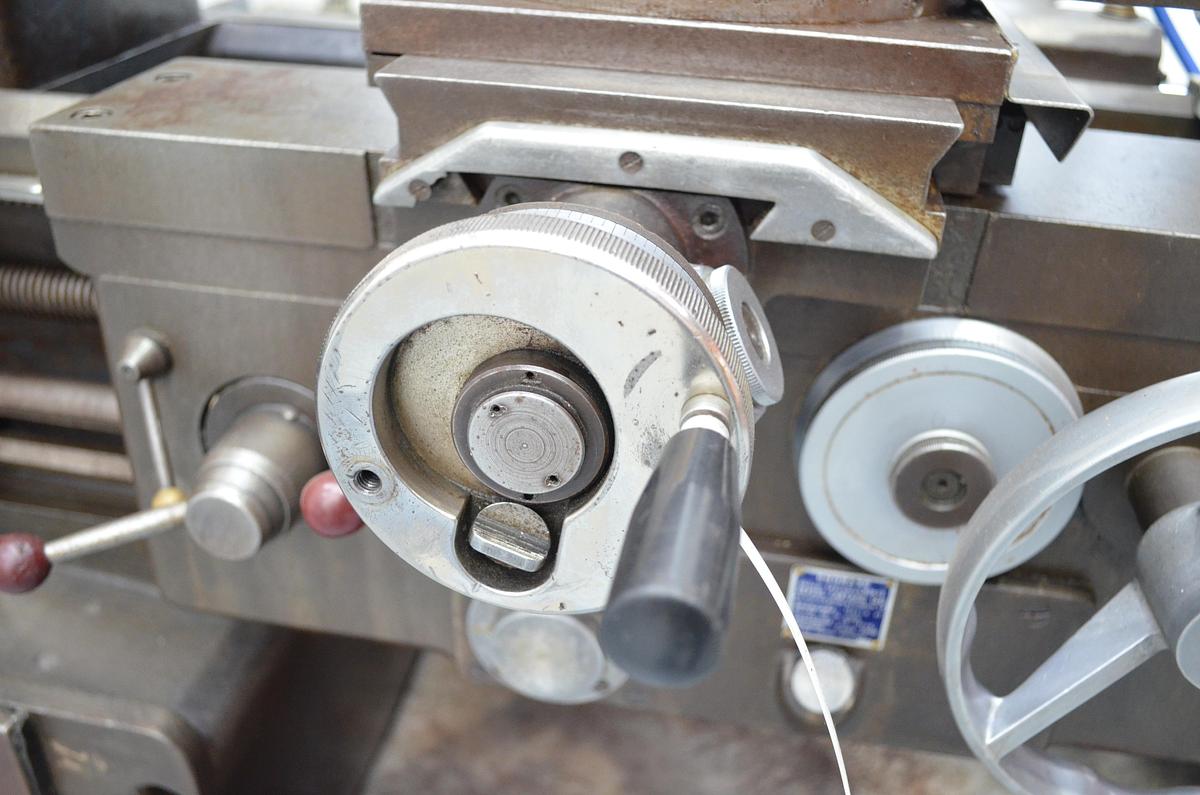 Usado Torno Amutio HB 575 - 1.000mm e.p