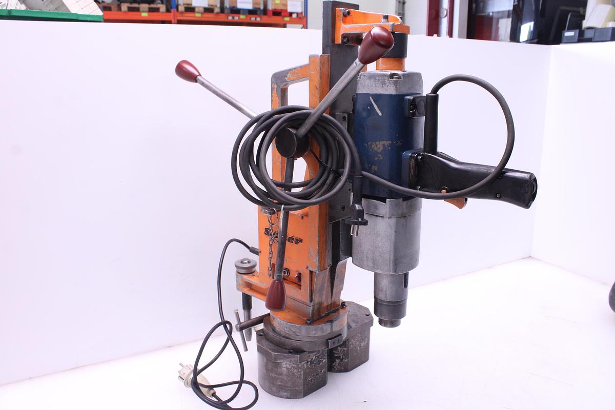 Usado Soporte Electromagnético SELTER ST-32R con Taladro AEG