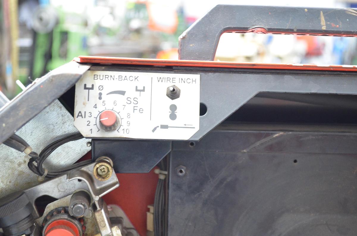 Usado Maquina soldar hilo Kemppi Kempoweld 3200 con devanadera